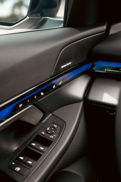 BMW i5 Harmon Kardon Speakers