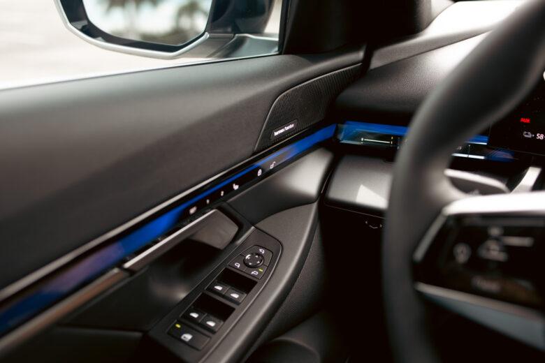 BMW i5 Harmon Kardon Speakers